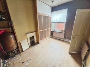 Bedroom- click for photo gallery